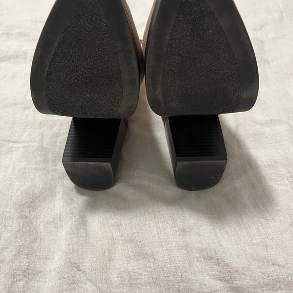 Call it spring booties! - Picture 2 of 4